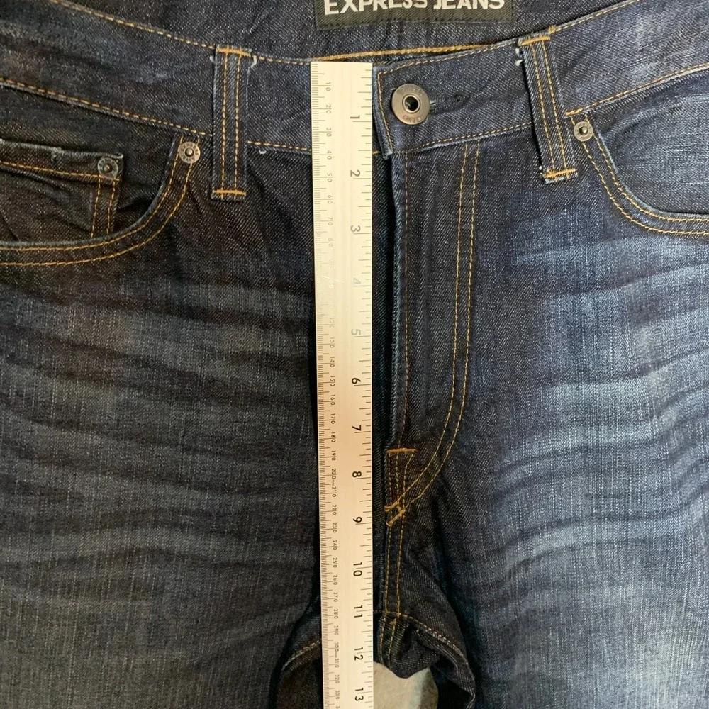 Express Men Blake Loose Fit Bootcut Dark Wash Mid Rise Denim Jeans 37x32*